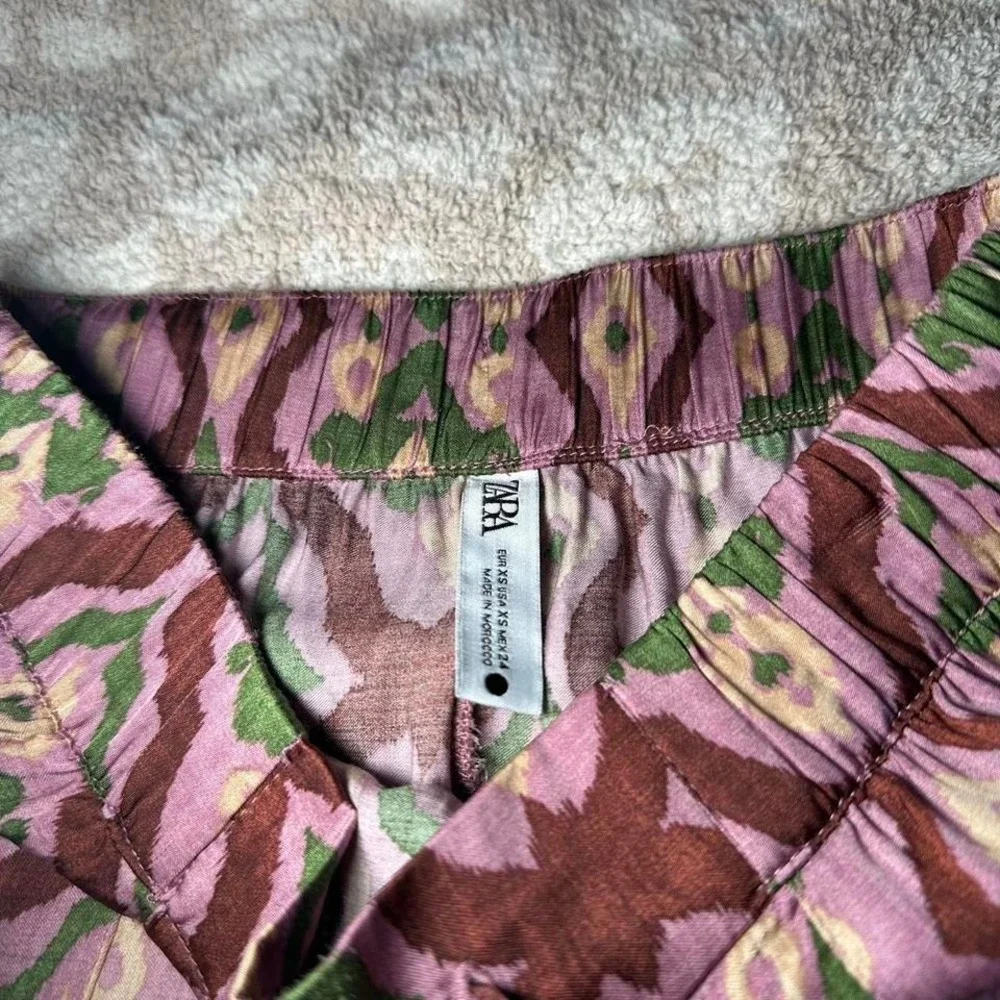 ZARA PANTS – XS - Picture 2 of 3